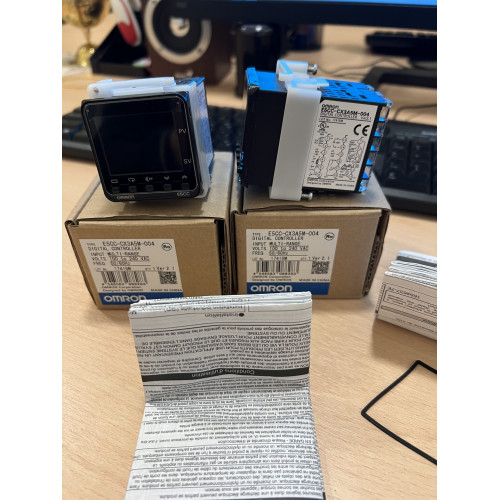 Omron E5CC-CX3A5M-004